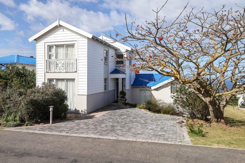 To Let 4 Bedroom Property for Rent in Pinnacle Point Golf Estate Western Cape